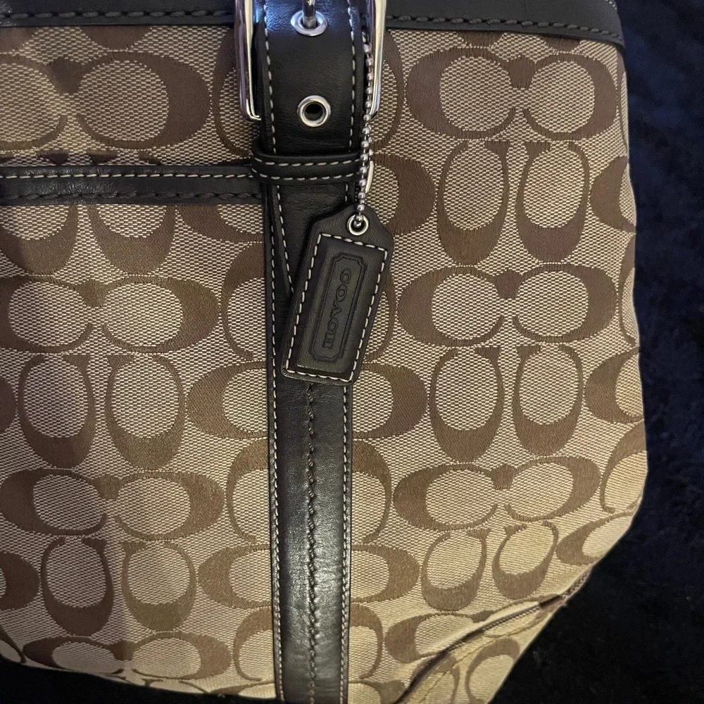 GENUINE COACH F12645 JAQUARD HAMPTON SHOULDER BAG Approx 10.5 inches tall - Picture 9 of 17